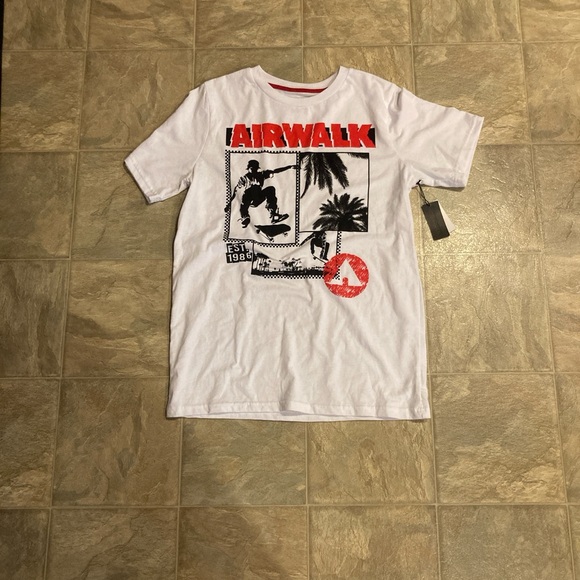 White Airwalk T Shirt Men’s XL - Picture 1 of 3